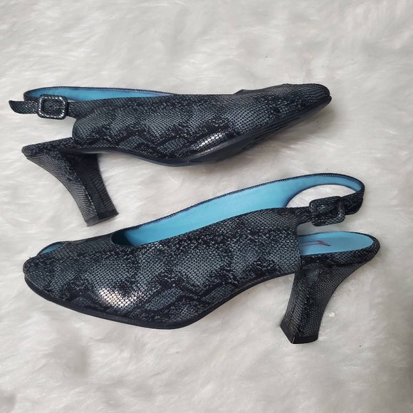 Thierry Rabotin Peep Toe Snake Skin Sling Backs, 7.5 - Picture 3 of 9